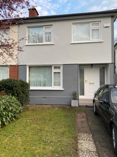 3 Bed House Castleknock sleeps up to 5 reception